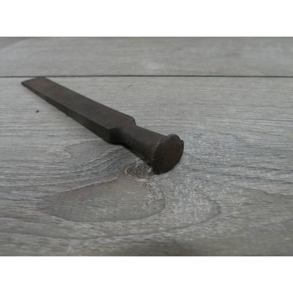 Vintage Heavy Duty Chisel ~1 inch Wide Blade ~6.5